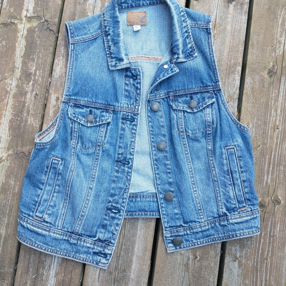 Large, American Eagle Jean Vest - Picture 2 of 2
